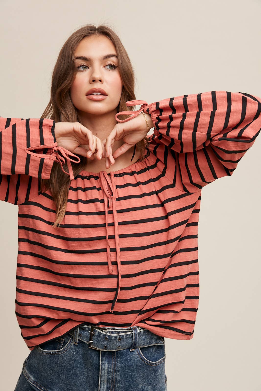 Koraal Gestreepte Blouse met Striksluiting en Boho Stijl LT0936 voor groothandel op Faire3