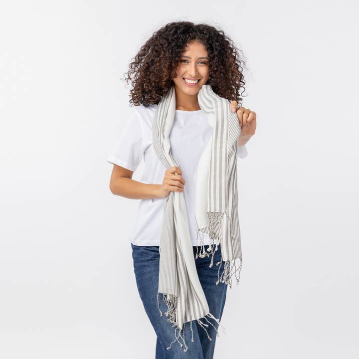 Veraluna Sustainable Clothing - Wholesale Scarf - Women's - FULAR KOKORO VISCOSE FAIR TRADE PRODUCT5