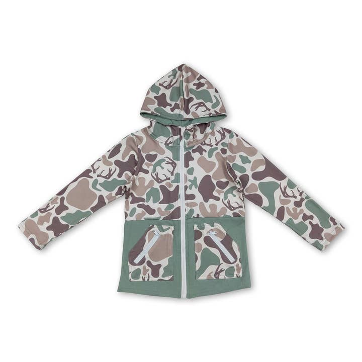 Veste à capuche pour enfants à manches longues avec poches camouflage. pour la vente par Yawoo Garments