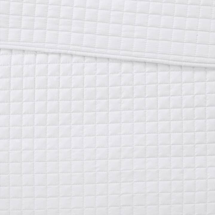 Olliix - Wholesale Bedding Set - Checkered Quilted 3-Piece Reversible Coverlet Set, White4