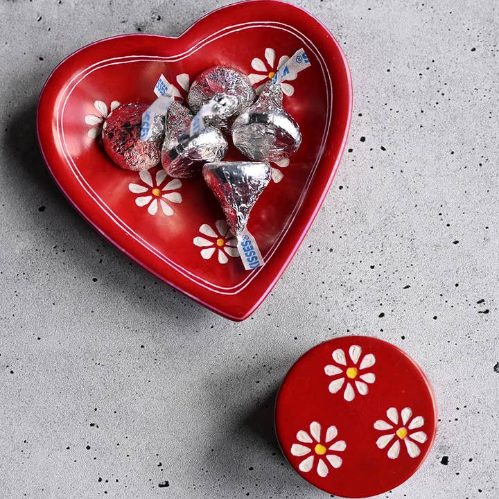 Swahili | AFRICAN MODERN - Wholesale Jewelry Box/Organizer - Red Daisy Print Soapstone Ring Box