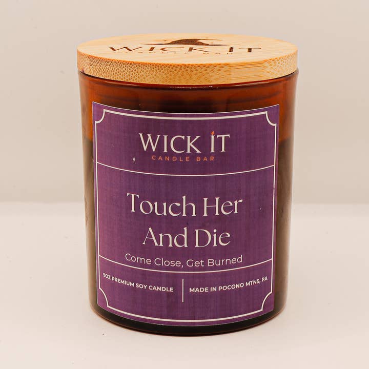 Rör Henne och Dö | 9oz Sojaljus för wholesale av Wick It Candle Bar