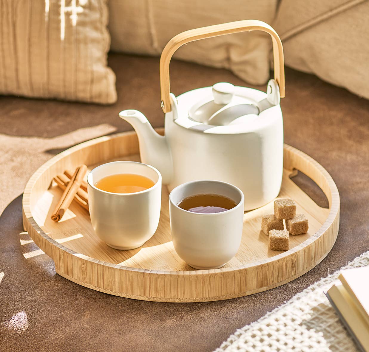 light brown Serving tray, bamboo for wholesale on Faire1