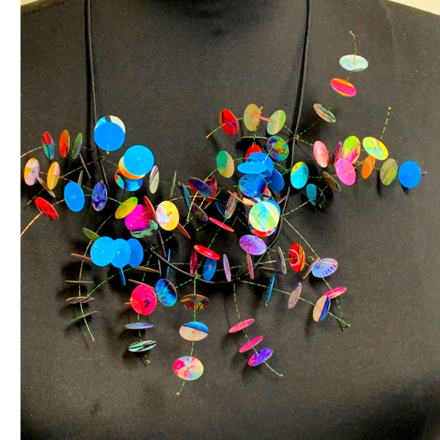 TAKARA Designs - Vente Colliers plastrons - Collier Kinetics Shorties1