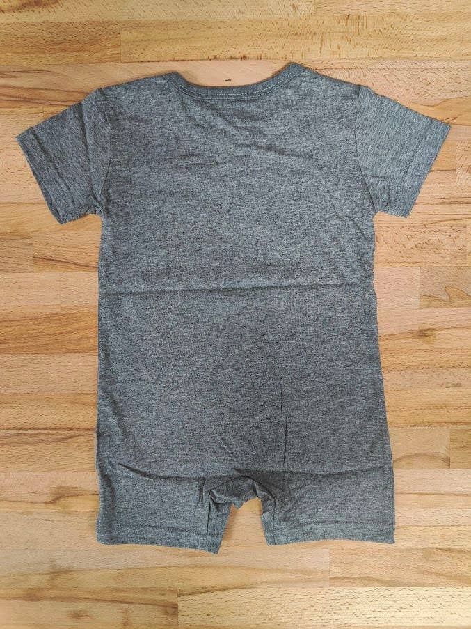 Fennco Styles - Vente Barboteuse – bébé - Barboteuse grise pour bébé en coton à motif graphique1