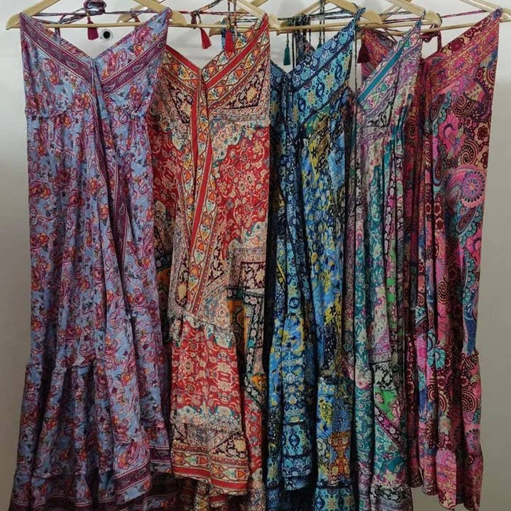 5-teiliges Vintage-Sari-Kleid aus recycelter Seide Indisches Seidenkleid und andere Ergebnisse für vintage brautkleider im Großhandel. Kostenlose Rücksendungen und 60-Tage-Zahlungsziel auf Faire im Trend auf Faire.