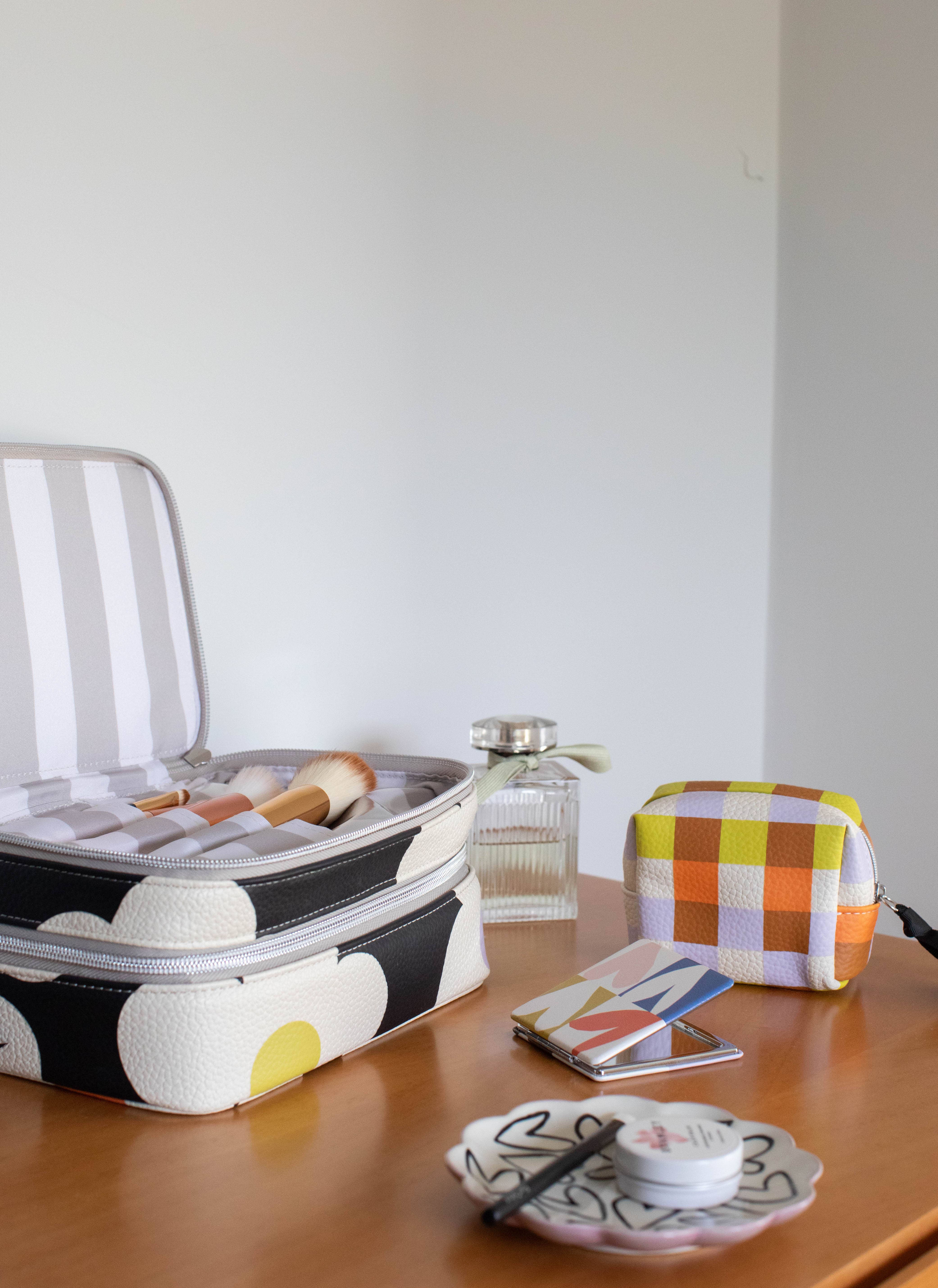 Caroline Gardner - Wholesale Compact Mirror - Multi Checkmate Hearts Square Pocket Mirror3