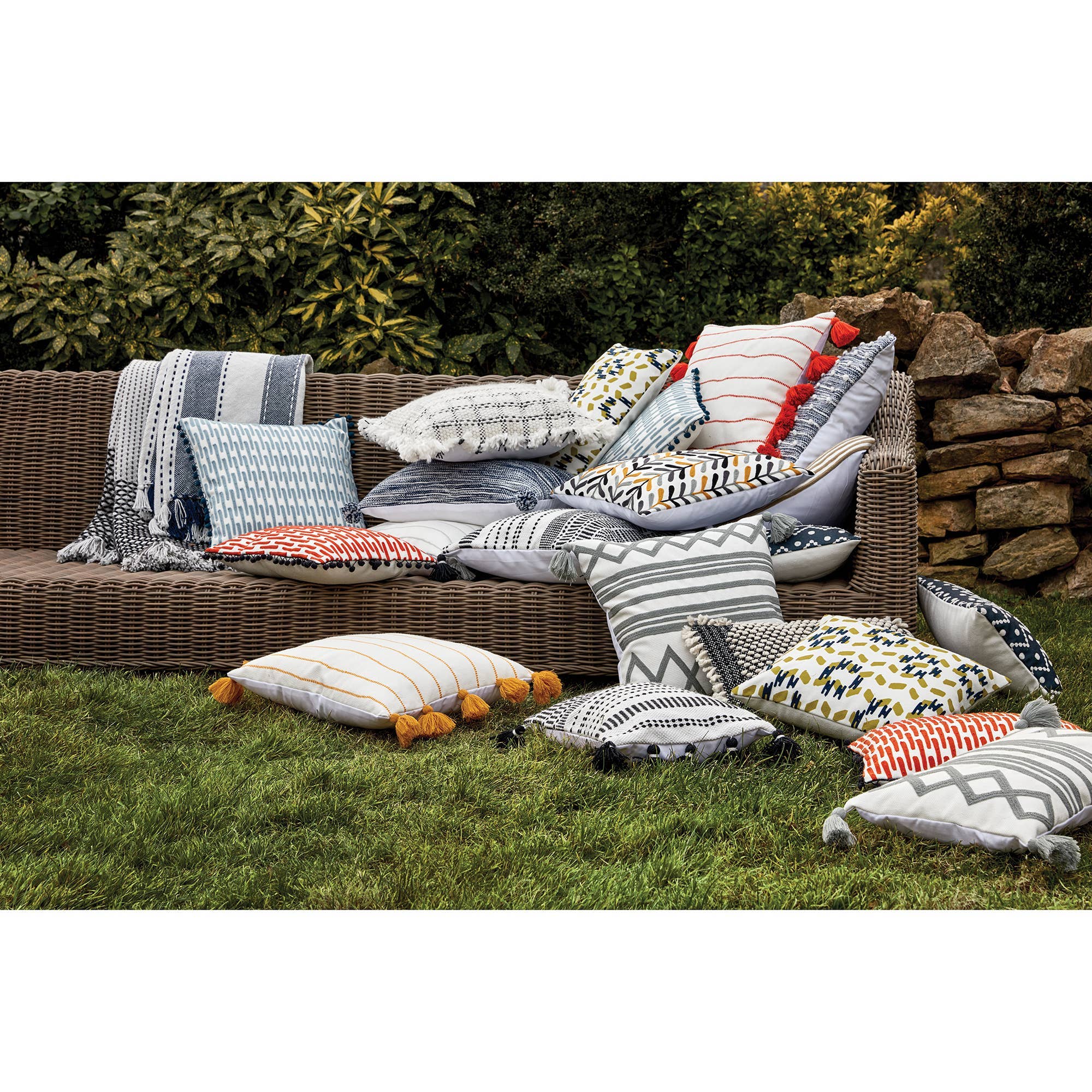 Entryways - Wholesale Throw Blanket - Oia Throw1