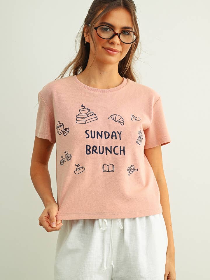 T6327 T-SHIRTS BRODÉS POUR BRUNCH DU DIMANCHE pour la vente par MIOU MUSE