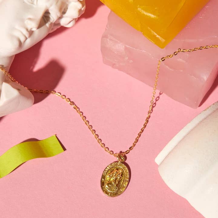 Ofina Jewelry - Wholesale Pendant/Charm Necklace - Saint Christopher Oval Necklace1