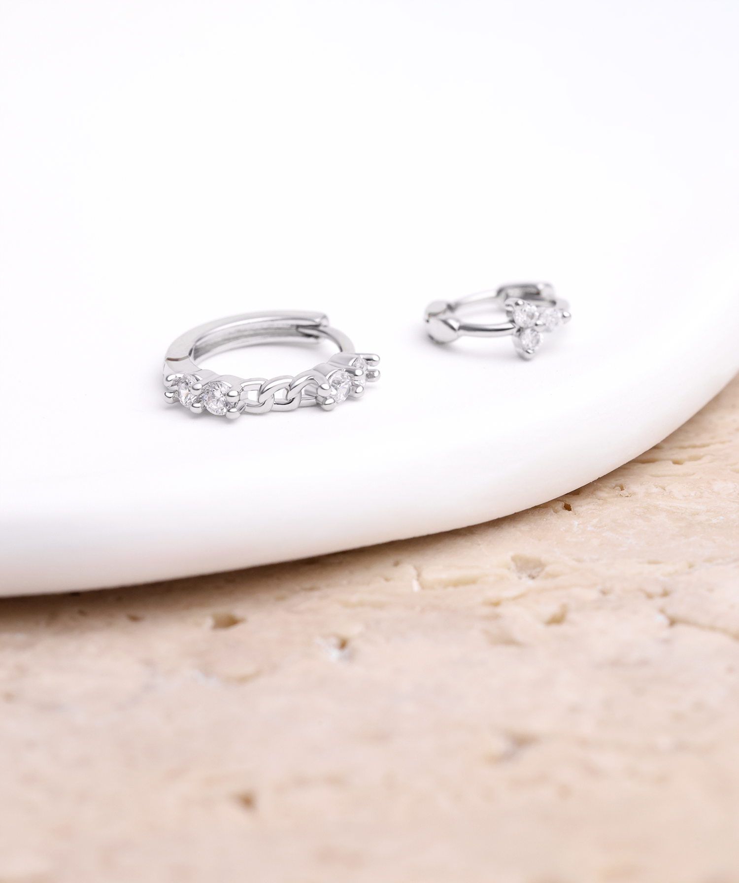 oumo jewelry - Wholesale Huggie Earrings - Chain-Shaped Gemstone Hoop9