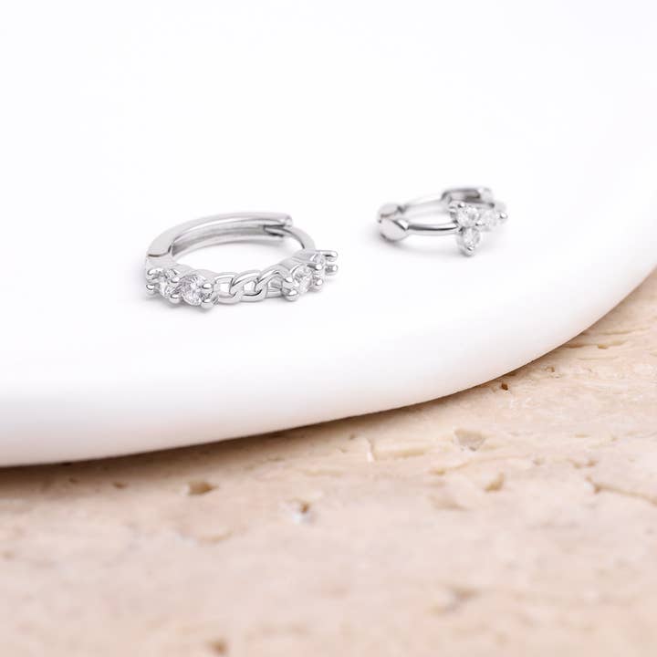 oumo jewelry - Wholesale Huggie Earrings - Chain-Shaped Gemstone Hoop9