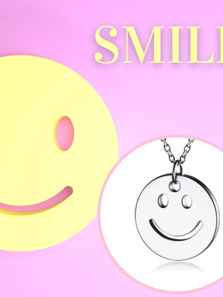 Colar Emoji em Prata 925 com Pingente Sorriso - Bom Humor e Boas Vibrações por atacado de Wunderia