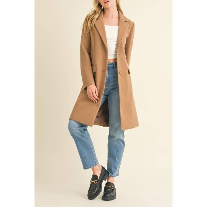 ENKELRIJIGE LANG JAS MET REVERKRAAG VAN IMITATIEWOL voor wholesale door Paperdoll