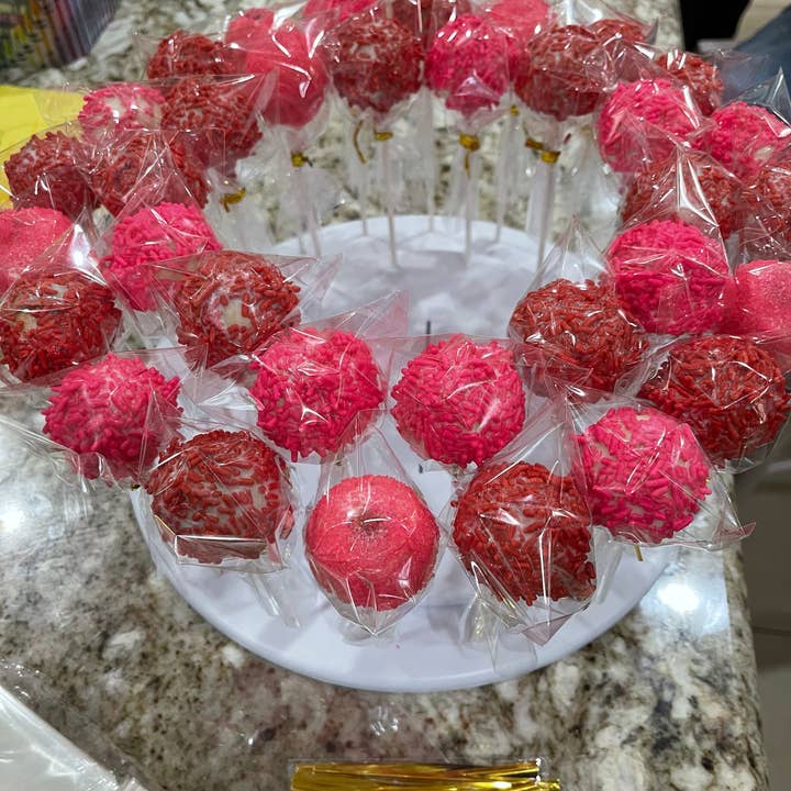 All colors Cake pops for wholesale on Faire5