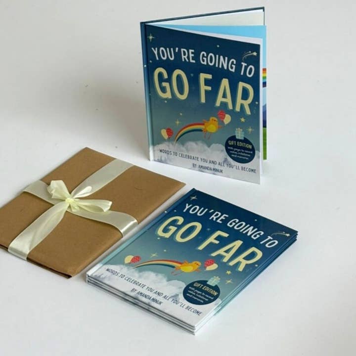 Tu vas aller loin - Cadeau pour baby shower et remise de diplôme pour la vente par Doodle Paw Press