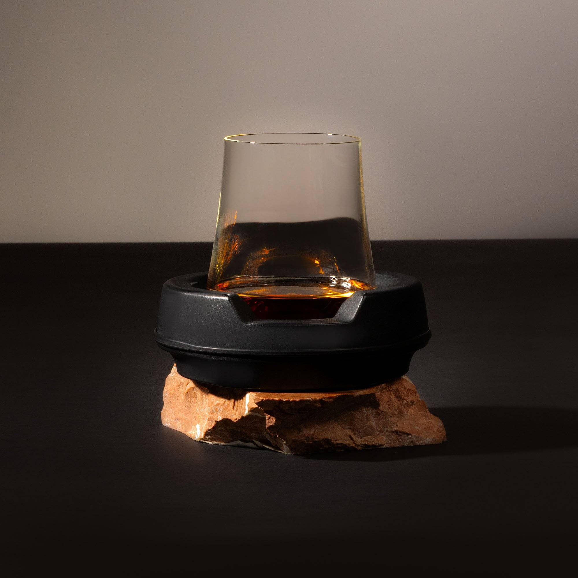 Noir Refroidisseur de spiritueux (comprend un verre à spiritueux personnalisé) en vente sur Faire5