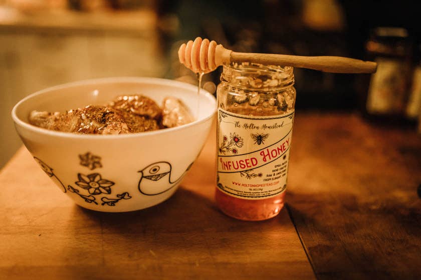 The Holton Homestead – wholesale Honung – Honung med vitlöksinfusion4