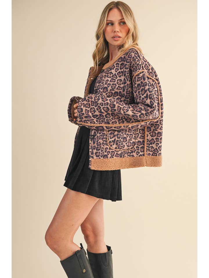 IJ1639 LEOPARD REVERSIBLE TEDDY LEOPARD QUILTED JACKET for wholesale on Faire11