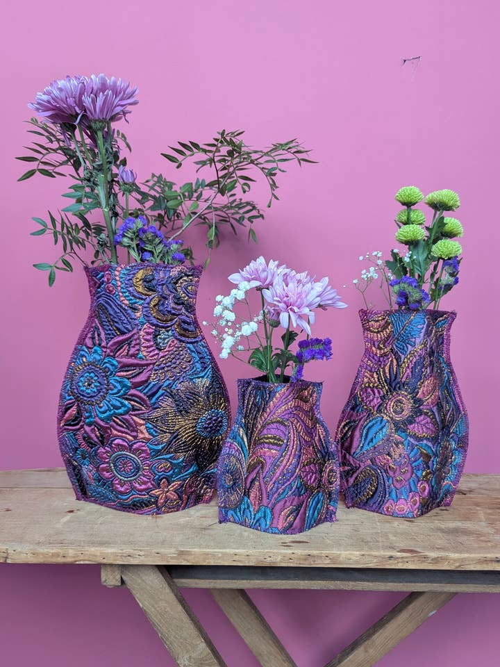 Vaso Pop Up em Fantasia Floral de Joias por atacado de Megan Crook Textiles