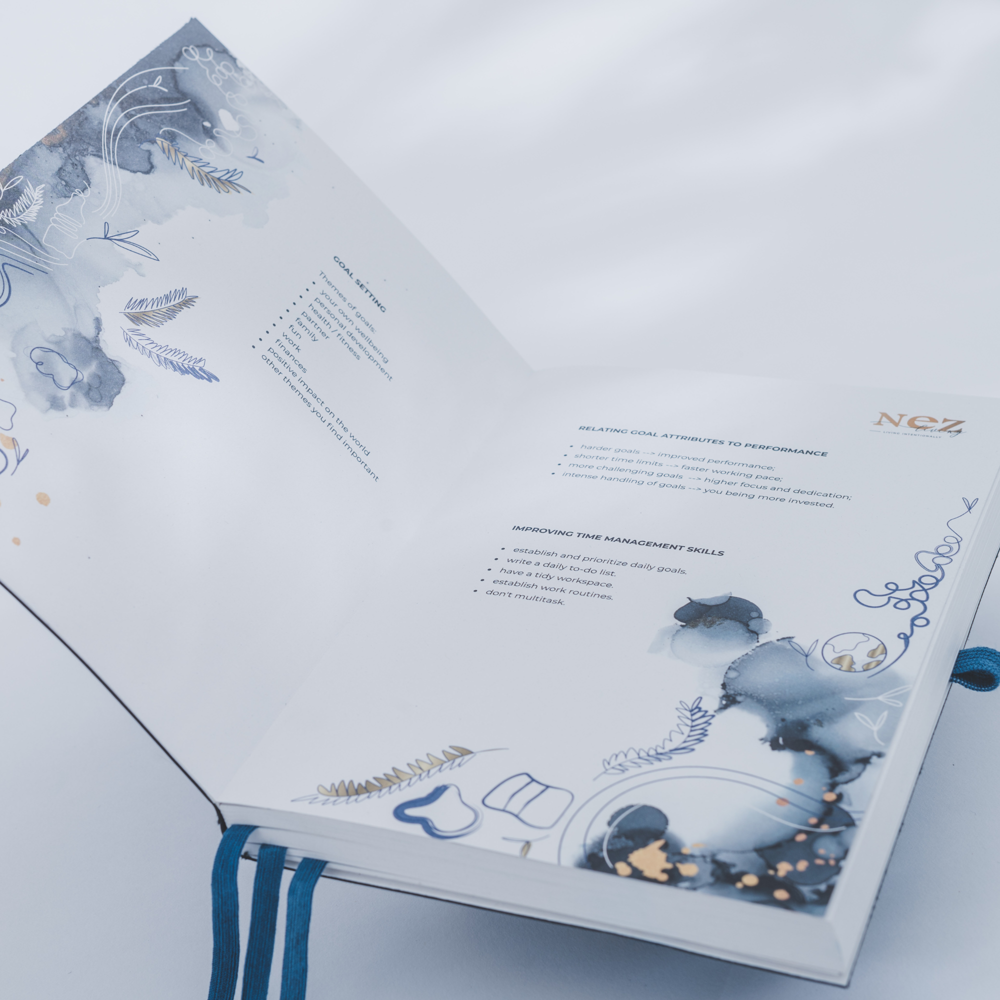 nez living | notebooks & bullet journals - Wholesale Notebook - vegan bio-leather notebook - Luisa; large / ruby10