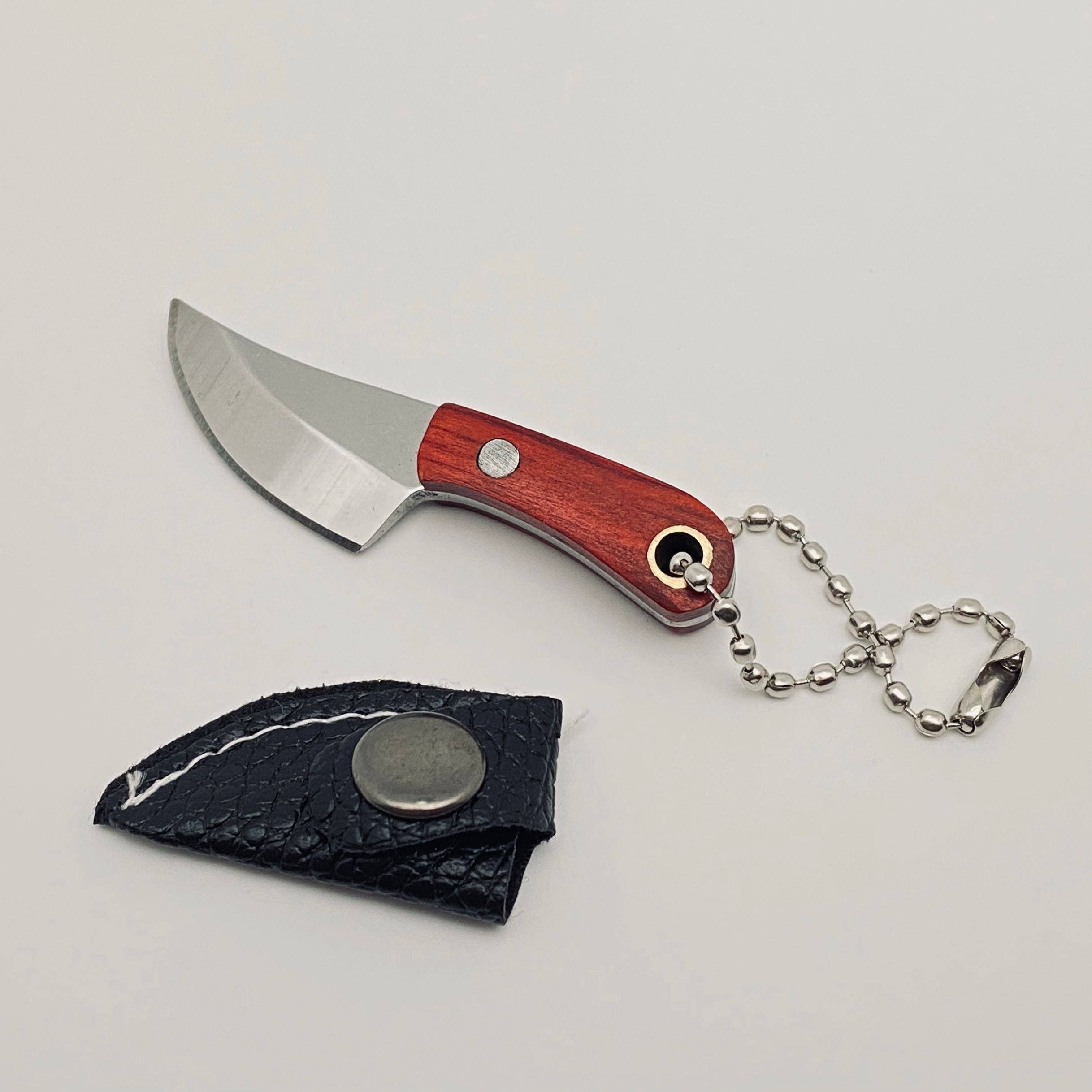 Mio Queena - Wholesale Keychain – Unisex - Mini Knife with Protective Sleeve and Keychain3