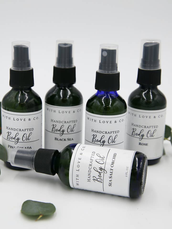 Huile hydratante pour le corps (tous parfums) pour la vente par With Love & Company