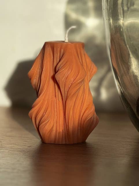 Bougie Mona - Bougie Moulée pour la vente par La Casa des Bougies