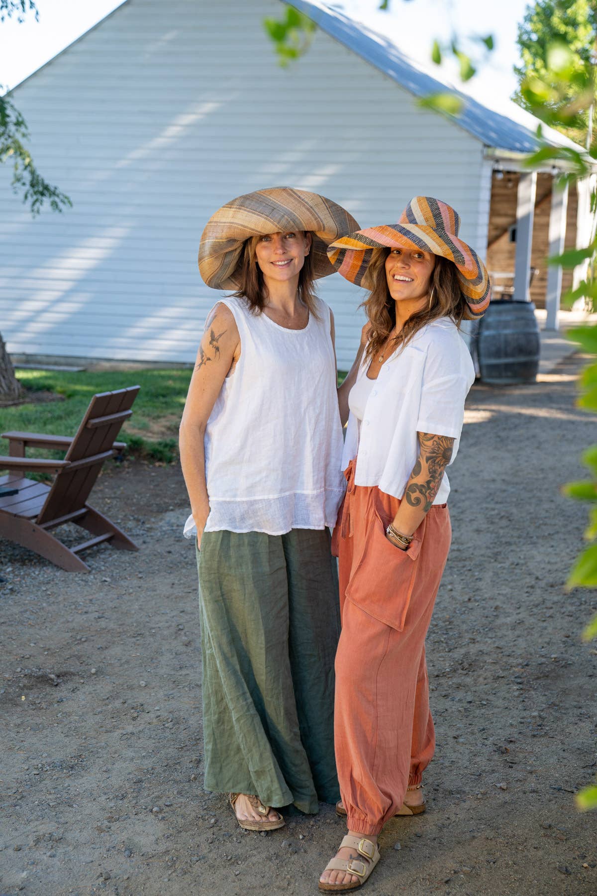 Shebobo - Vente Chapeau de paille – femme - Chapeaux de paille Shebobo Monica à larges bords rayés 13 cm et 18 cm pliables19