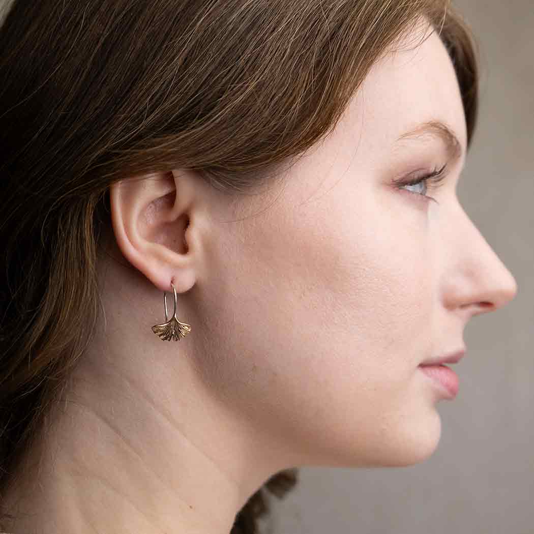 Nina Designs – wholesale Hängande örhängen – Sterling Silver eller Brons Ginkgo Leaf Örhängen 22x14mm1
