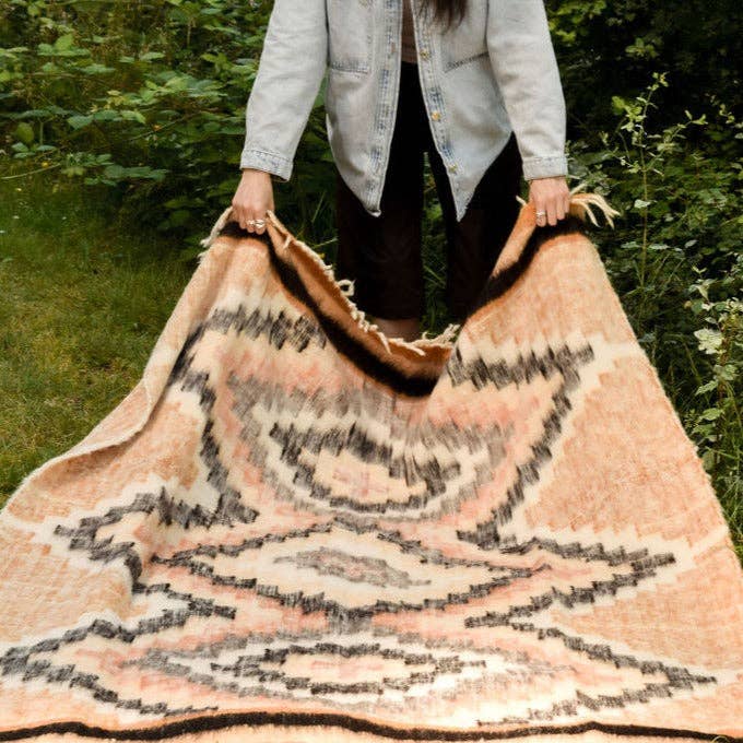 Wylde Brigade – wholesale Prydnadsfilt – Santiago Ullfilt1