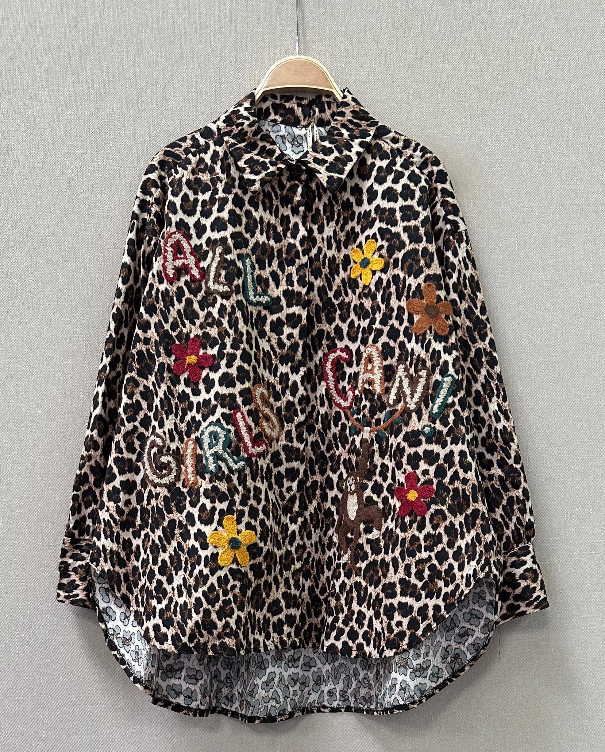 SWEET MAGIC MODA Y COMPLEMENTOS - Wholesale Button Down Shirt - Women's - ANIMAL PRINT SHIRT 0