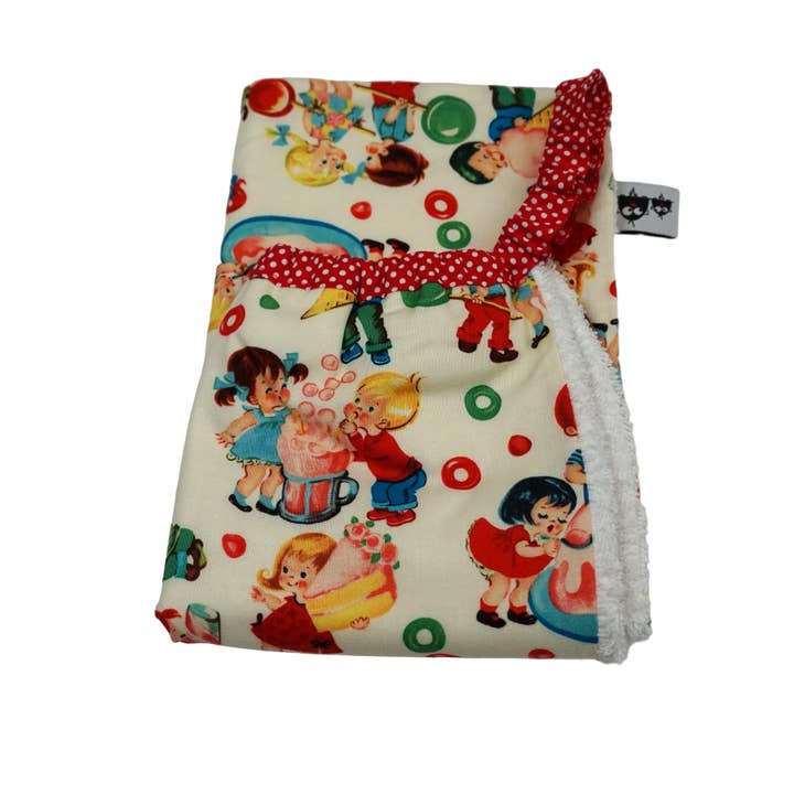 Elastic child napkin Bonbon model for wholesale by Petits Pinpins