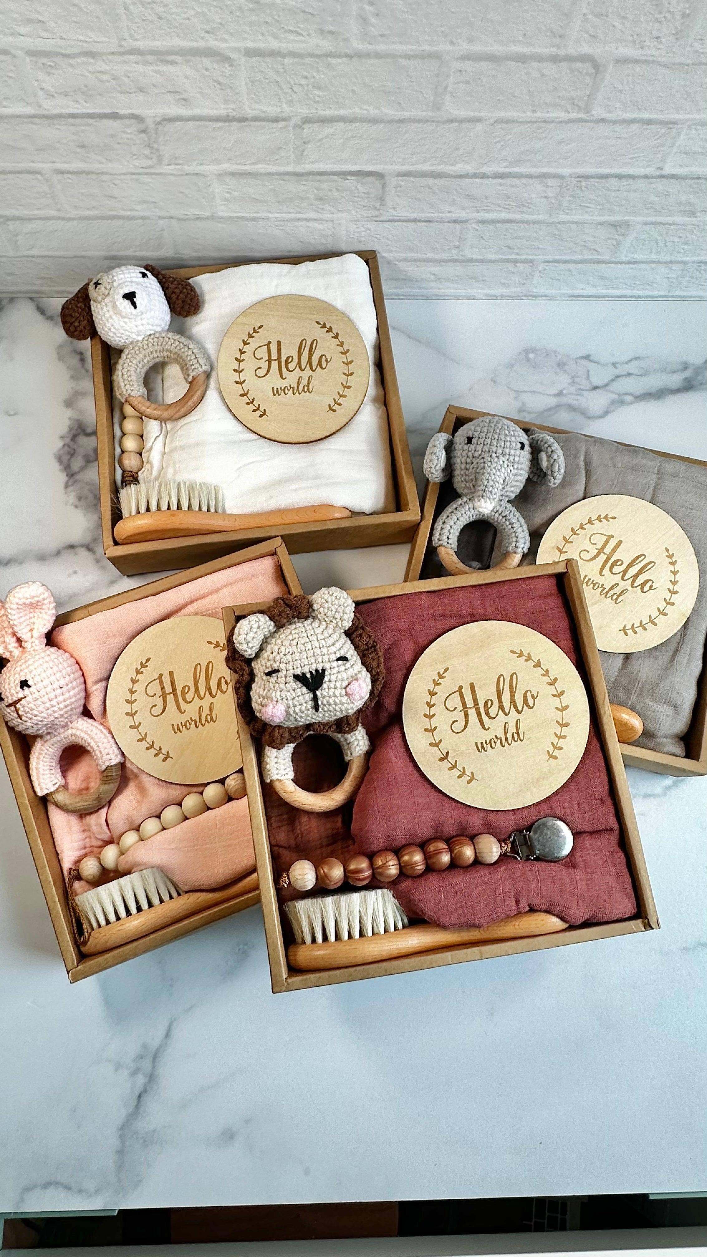 Giften Market - Wholesale New Mom Gift Box/Set - Welcome Baby Gift Box - Charming 6-Piece Set for Newborns6