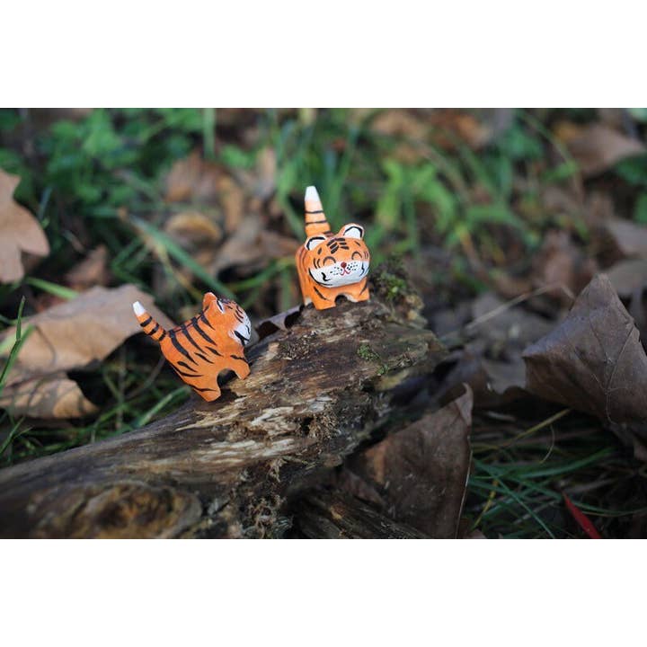 Gohobi - Wholesale Decorative Figurine - Gohobi Hand crafted wooden Tiger ornaments unique gift for h