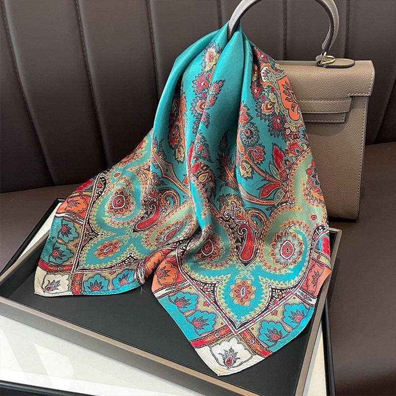 SueSilkHK - Vendita all'ingrosso Sciarpa - Donna - Sciarpa di lusso in seta di gelso con motivo paisley verde pavone, sciarpa in seta di gelso 100% 70 cm, scialle in seta, regalo per lei2