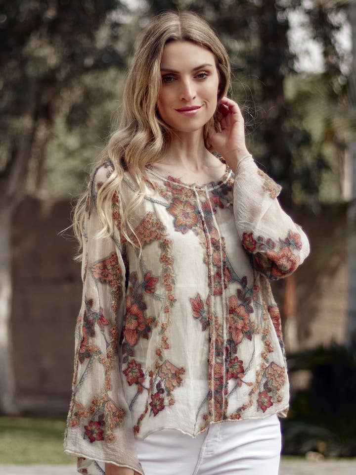 Stella geborduurde zijden top voor wholesale door Gretty Zueger