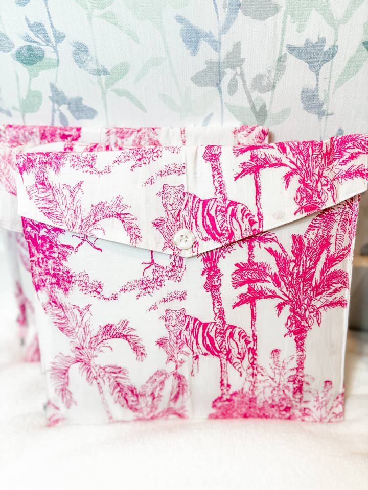 Heart of Grace - Wholesale Sleepwear Set - Women's - Golden Isle | Pink Toile pajama setÂ
