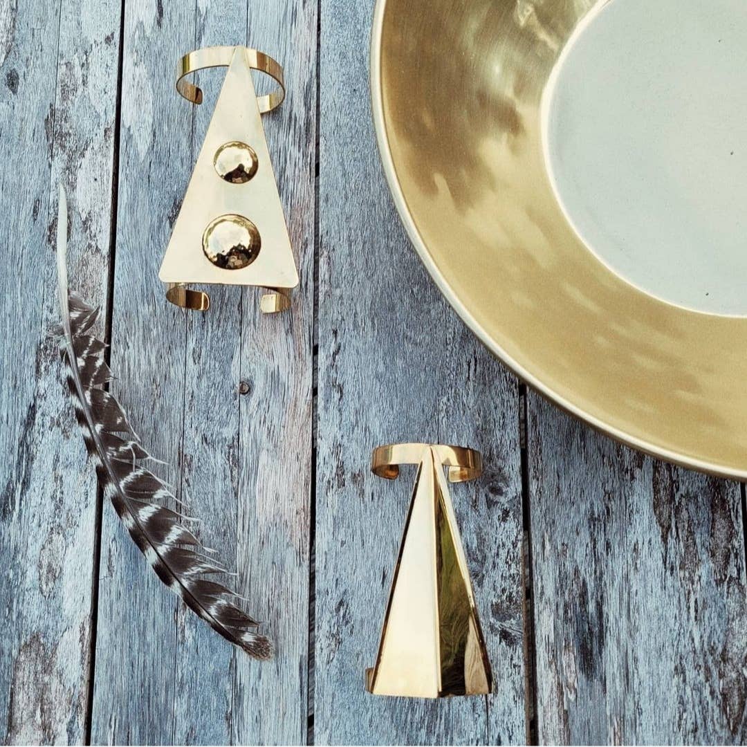 Bisjoux - Wholesale Cuff Bracelet - Brass triangle arrow Jet Set bracelet cuff5