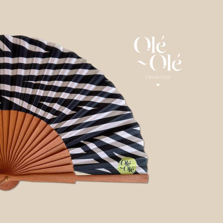 Olé-Olé - Wholesale Handheld Folding Fan - Black & White fan1