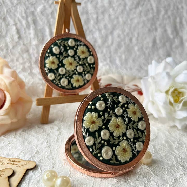Maple Dream Store - Wholesale Compact Mirror - Premium Vintage Floral Hand Embroidered Pocket Mirror