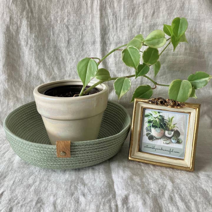 Plateau Sage Rope pour la vente par Artwork by Sandra Naufal