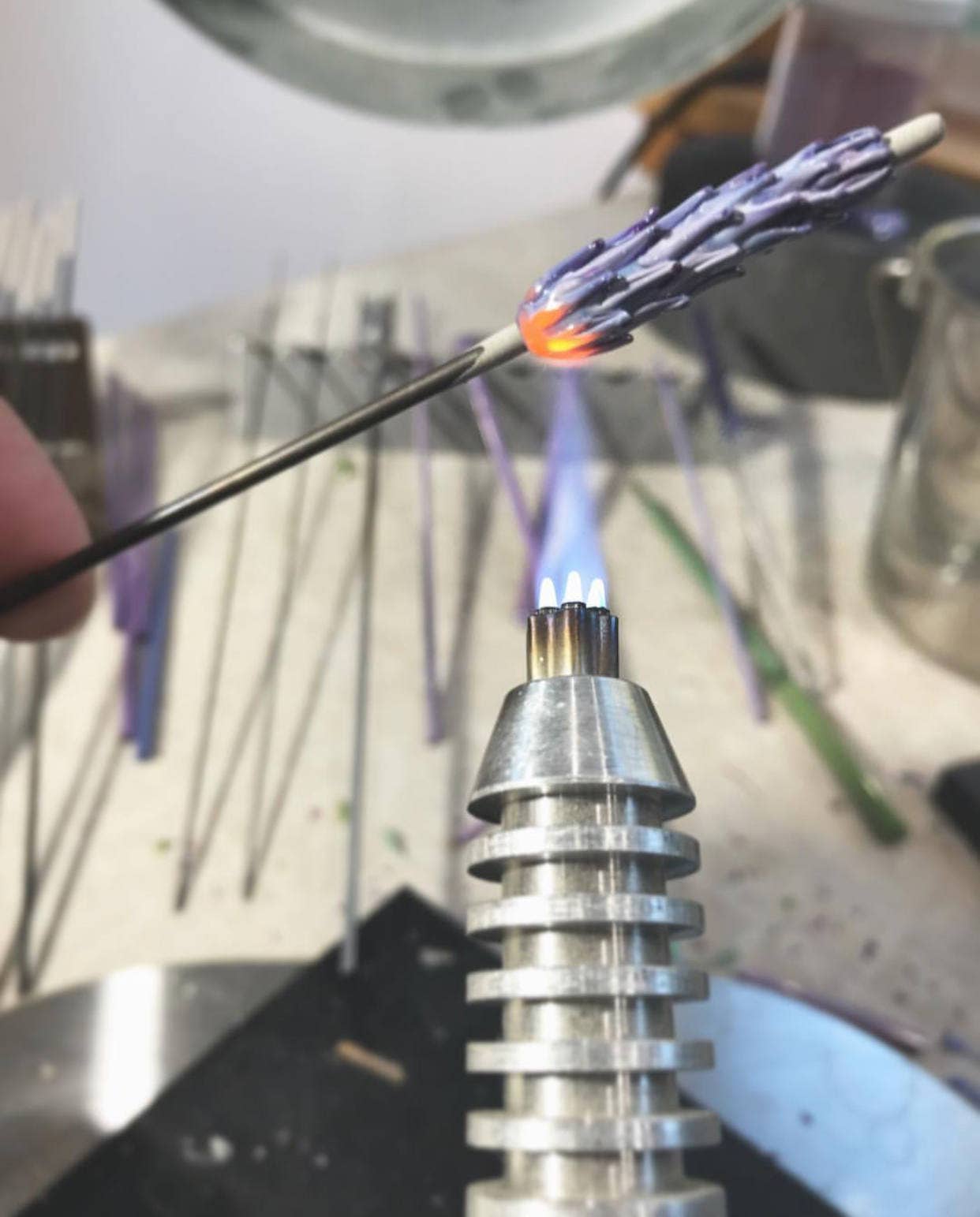 Lavender Beads - Vendita all'ingrosso Collana con ciondolo/pendaglio - Ciondolo lungo con perline di vetro color lavanda su catenina in argento da 61 cm, grande5