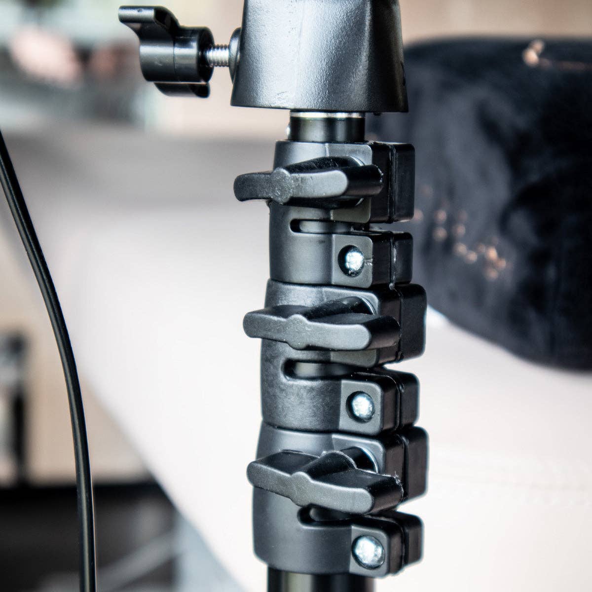 PE Cosmetics - Wholesale Accent/Desk Lamp - Ring Light (LED)4