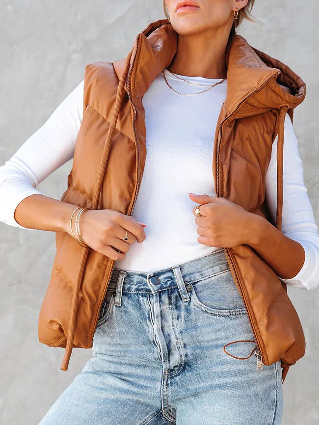 Rosa Clothing - Wholesale Outerwear Vest - Women's - Hooded Puffer Double Slip Pocket Waistcoat10