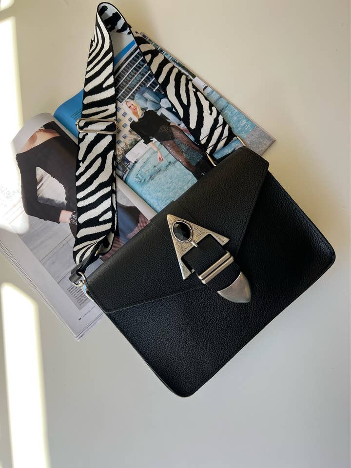 Bolso de hombro bohemio de piel de plena flor, bandolera negra para venta al por mayor de Christina Christi