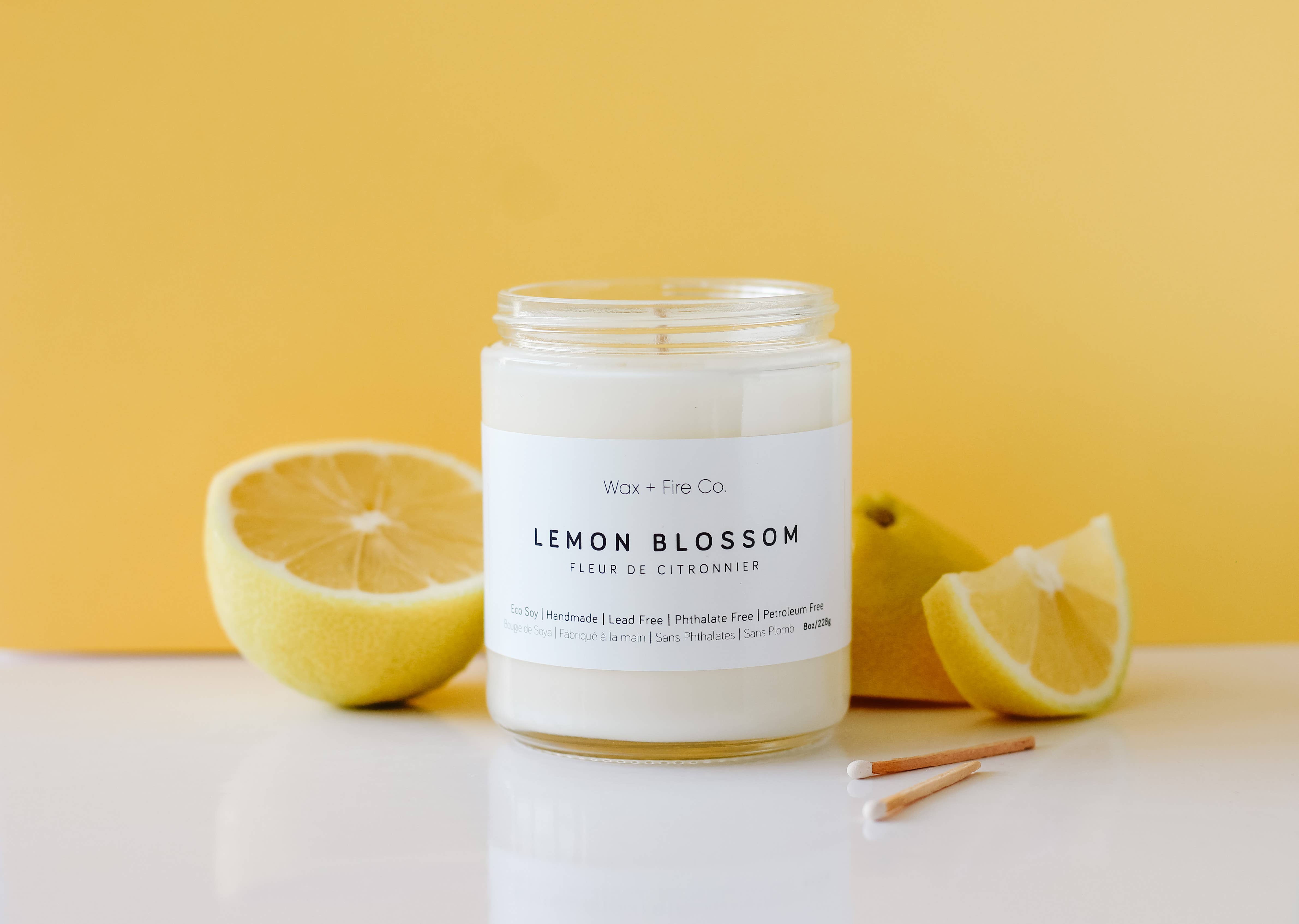 Wax and Fire Co. - Vente Bougie en bocal - Bougie en cire de soja à la fleur de citron - 8oz