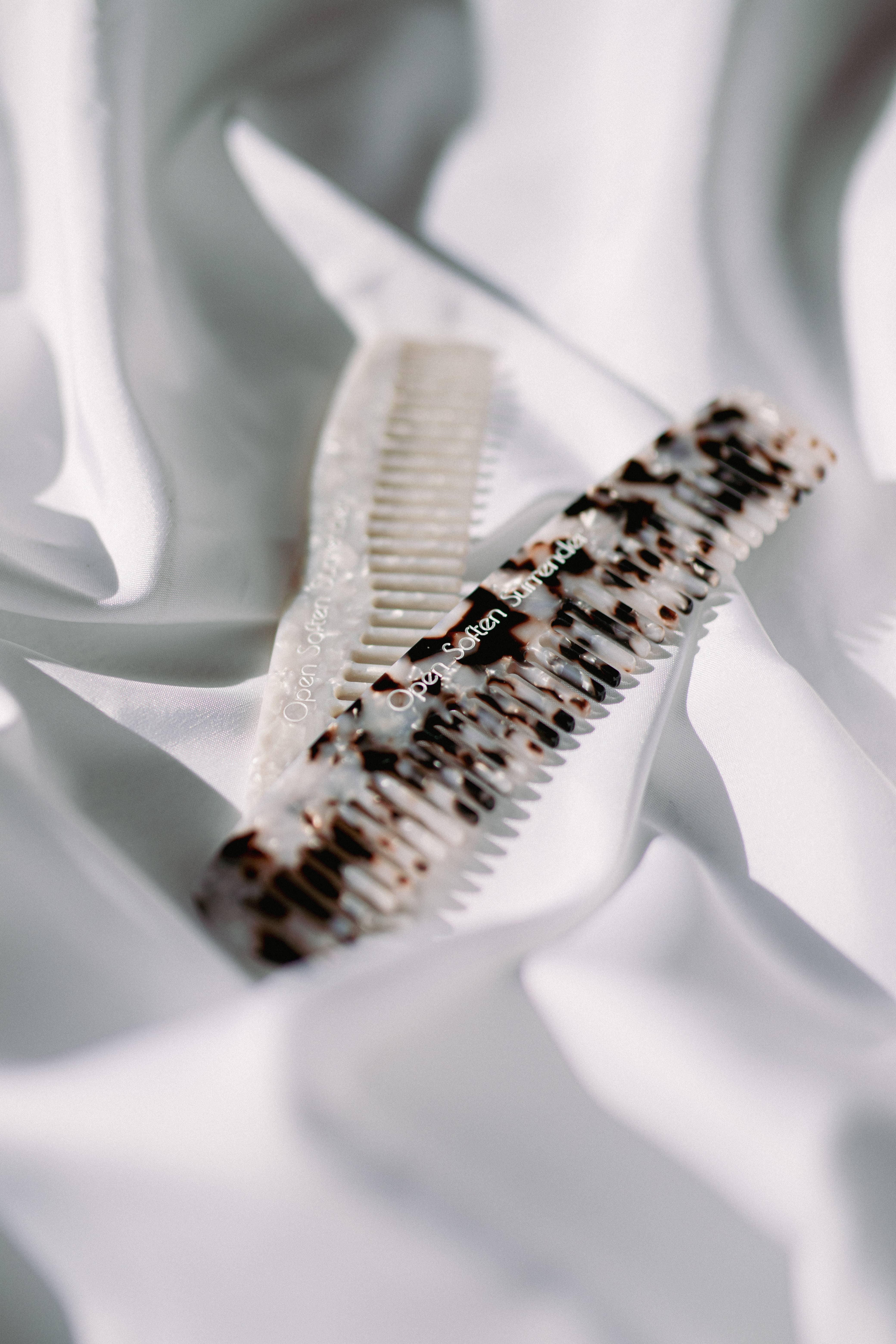 seasons of mama - Wholesale Hair brush/comb - Reflexology Comb for Labour + Birth9