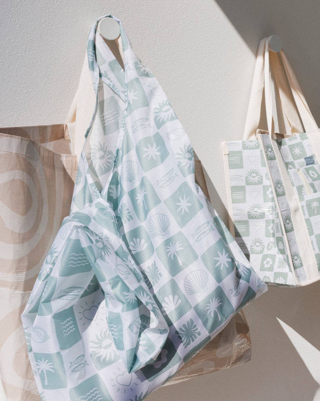 Hello Weekend - Wholesale Grocery/Shopping Bag - Neutral Check Sage Green - Foldable Shopper Bag3