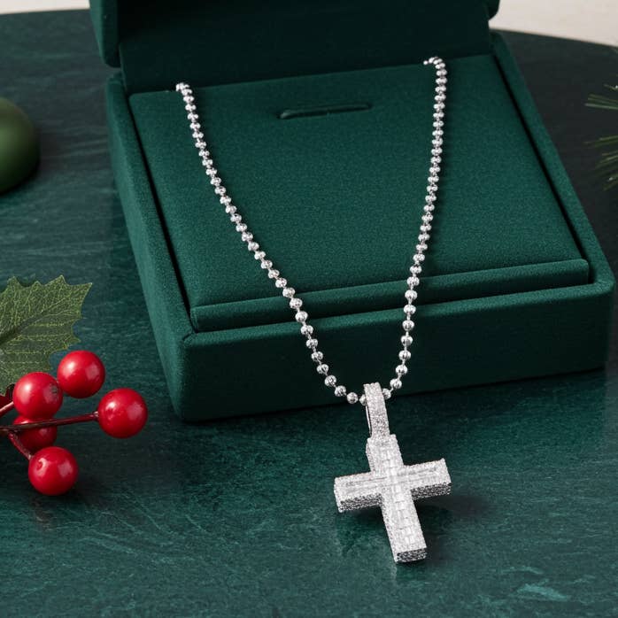 Pingente Cruz de Moissanite 7,50ct VVS D Clr. em Prata Branca 925 Esterlina para Homens/Mulheres King Of Bling por atacado de KING OF BLINGS